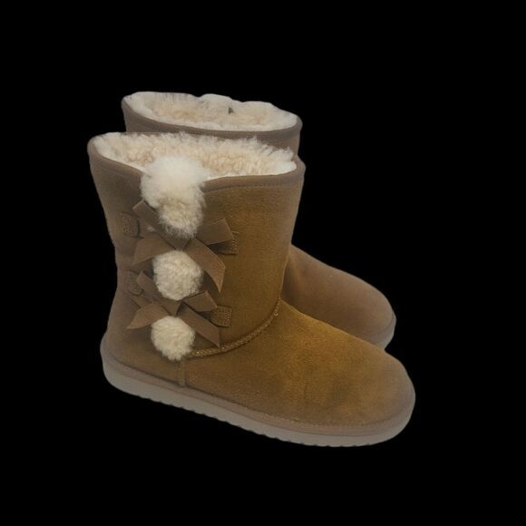 Koolaburra Ladies Shearling Bow Boots - Picture 2 of 5